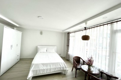 Serviced apartmemt for rent with bathtub on Pham Viet Chanh Street in Binh Thanh District
