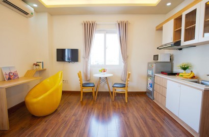 Lovely and comfortable serviced apartment near Tan Dinh market