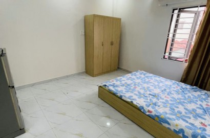 Serviced apartment with airy window on Su Van Hanh street