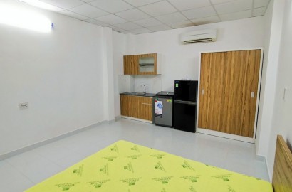 Serviced apartment on Nguyen Van Thuong street