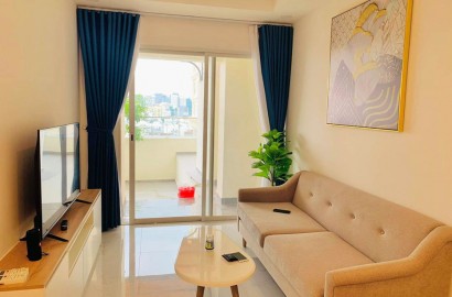 2 bedroom apartment with super large yard in Terra Royal apartment