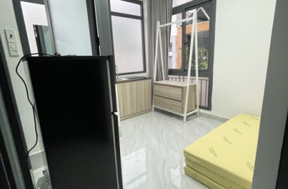 Mini apartment with lots of light on Cao Thang street - Phu Nhuan district