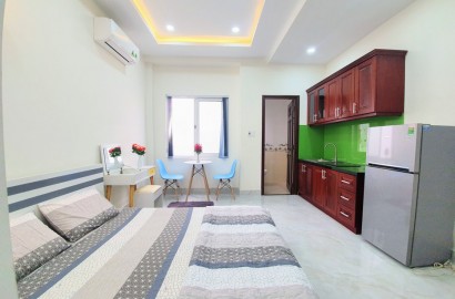 Clean, airy serviced apartment on Thich Quang Duc street