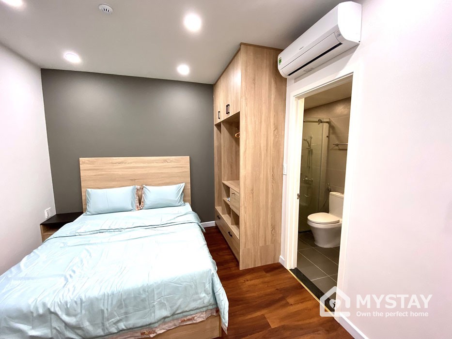 2 bedroom apartment for rent with balcony on Ky Dong street