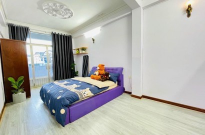 Cho thuê căn hộ studio có ban công đường Nguyễn Trãi - Quận 5