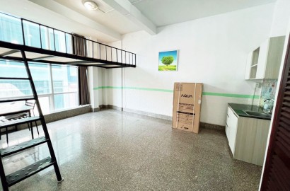 Apartment with wide loft on Hoang Van Thu street