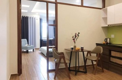 1 bedroom apartment with balcony near 4 Hang Xanh intersection