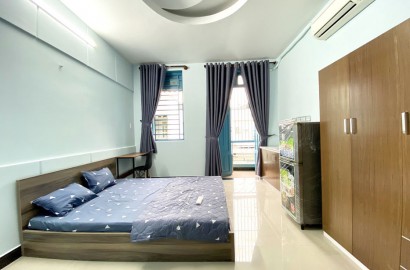 Serviced apartment with balcony on Nguyen Van Dau street