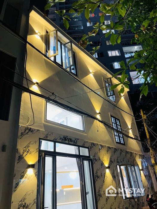 Bán nhà mới 3 tầng lầu, hẻm xe hơi đường Nguyễn Xí