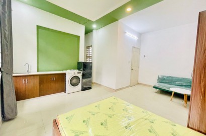Serviced apartment with balcony view, private washing machine on Hoa Hao street