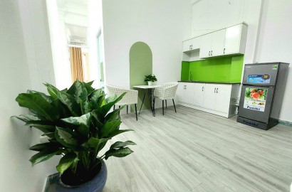 2 bedroom apartment on Hoang Dieu street - District 4
