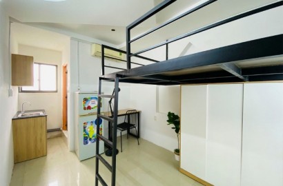 Attic studio apartment for rent on Nguyen Bieu street in District 5