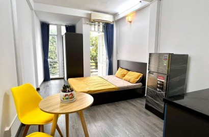 Serviced apartment with balcony on Pasteur street