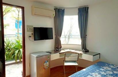 Studio apartment with balcony, private washing machine on Luy Ban Bich street
