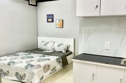 Small studio apartment for rent on Nguyen Van Troi street