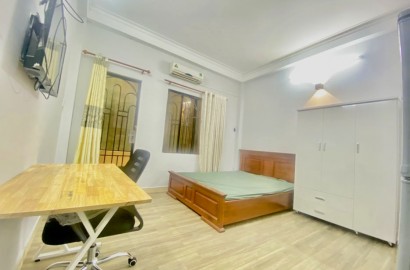 Studio apartment with balcony on Ho Van Hue street