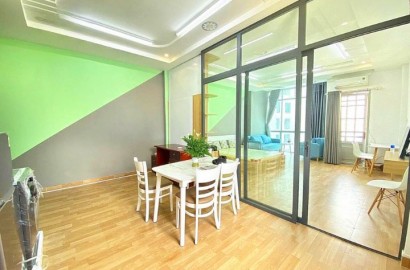 1 bedroom apartment with balcony on Huynh Man Dat street