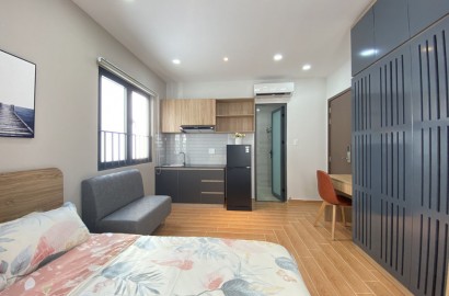 Serviced apartment with airy window on Phan Dang Luu street