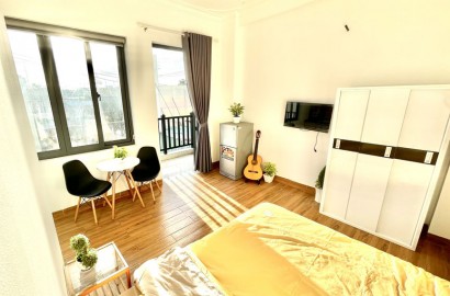 Studio apartment for rent with balcony on Nguyen Xi street