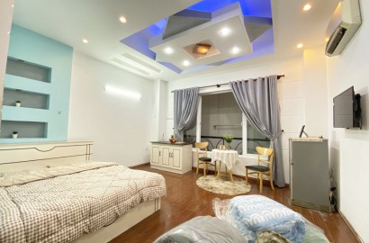 Serviced apartment with its own washing machine near Bay Hien intersection