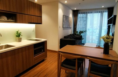 Cho thuê căn hộ 2 phòng ngủ cao cấp, có hồ bơi quận Phú Nhuận