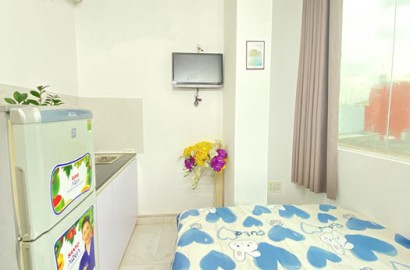 Mini apartment with big window on Nguyen Suy street