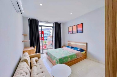 1 bedroom apartment with balcony, private washing machine on Le Quang Dinh street