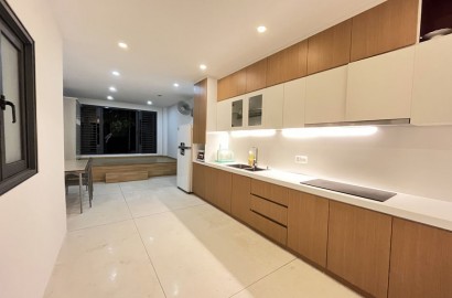 Studio apartment with balcony, large kitchen on Nguyen Van Cong street