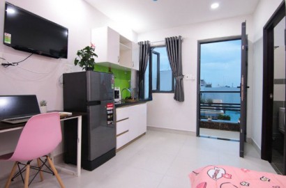 Studio apartment with balcony on To Hien Thanh street