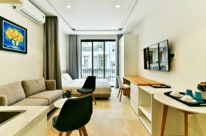 Modern serviced apartment with balcony on Nguyen Trai street