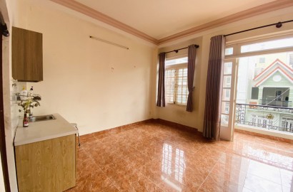 Studio apartment with balcony on Sam Son street