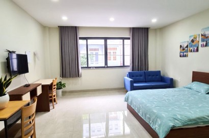 Cho thuê căn hộ studio rộng rãi, cửa sổ lớn đường Nguyễn Văn Vĩnh