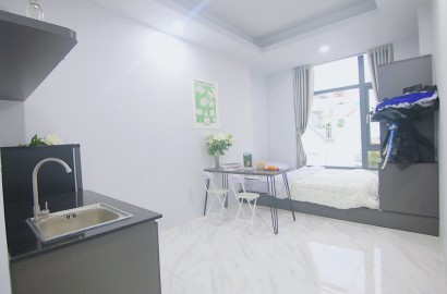White cardboard studio apartment on Dao Duy Anh street