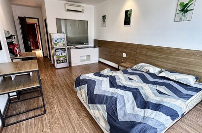 Spacious studio apartment on Nguyen Trai street