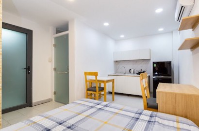 Cho thuê căn hộ 2 phòng ngủ nguyên tầng đường Trần Hưng Đạo