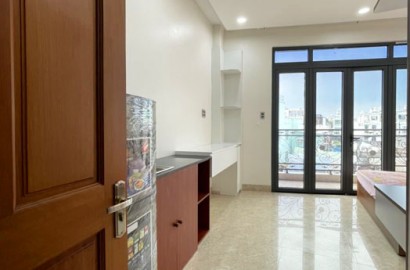 Studio apartment with balcony with wide view on Nguyen Van Dau street