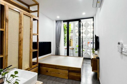 Studio apartment with balcony on Thach Thi Thanh street