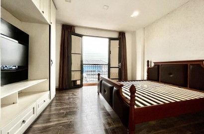Cho thuê căn hộ 1 phòng ngủ có ban công đường Phan Văn Trị