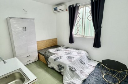 Cho thuê căn hộ mini có cửa sổ trên đường Điện Biên Phủ