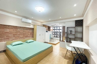 2 Bedrooms serviced apartment with fully furnished near Hoang Van Thu park