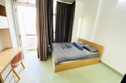 Serviced apartmemt for rent with balcony on Cach Mang Thang 8 Street