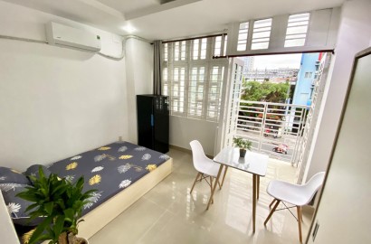 Studio apartmemt for rent with balcony on Luy Ban Bich street