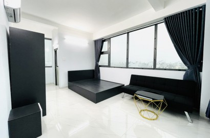 Airy apartment for rent on Thong Nhat street