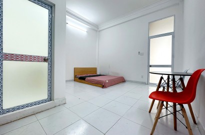 Studio apartmemt for rent on Au Duong Lan street - District 8