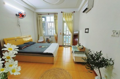 Studio apartmemt for rent with balcony on Doan Van Bo street