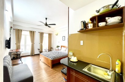 Serviced apartmemt for rent with balcony on Cach Mang Thang 8 street near Ben Thanh Market