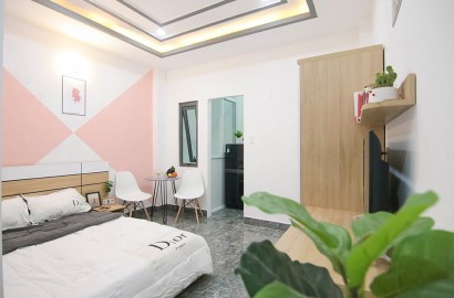 Serviced apartmemt for rent on Thich Quang Duc street in Phu Nhuan District