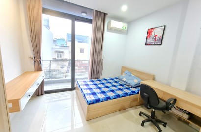 Serviced apartmemt for rent with balcony on Nguyen Dinh Chinh street