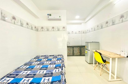 Studio apartmemt for rent with balcony on Le Tan Quoc street