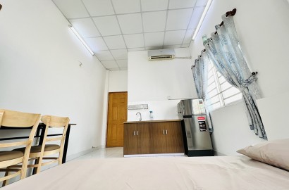 Studio apartmemt for rent with window on Tran Van Dang street